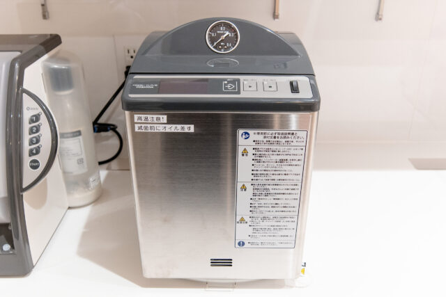 小型高圧蒸気滅菌器