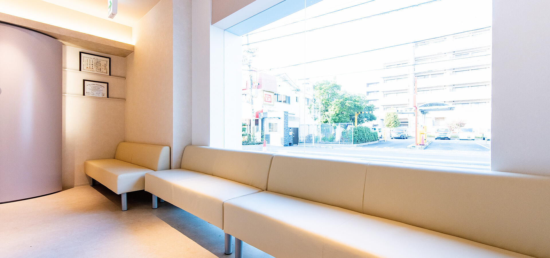 メインビジュアル画像02